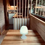 The Grey Tiny Alpesi faház