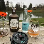 The Grey Tiny Alpesi faház